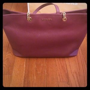 Micheal Kors Purse